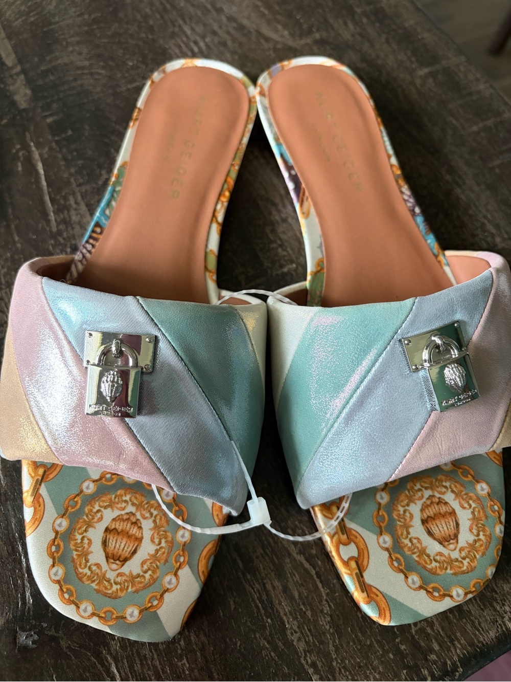Kurt Geiger Brixton flat - Picture 2 of 10